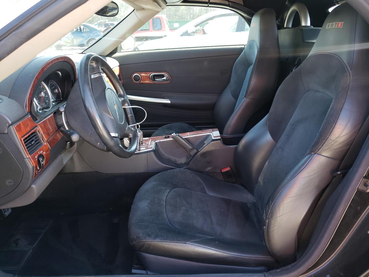 2005 Chrysler Crossfire - Image 7