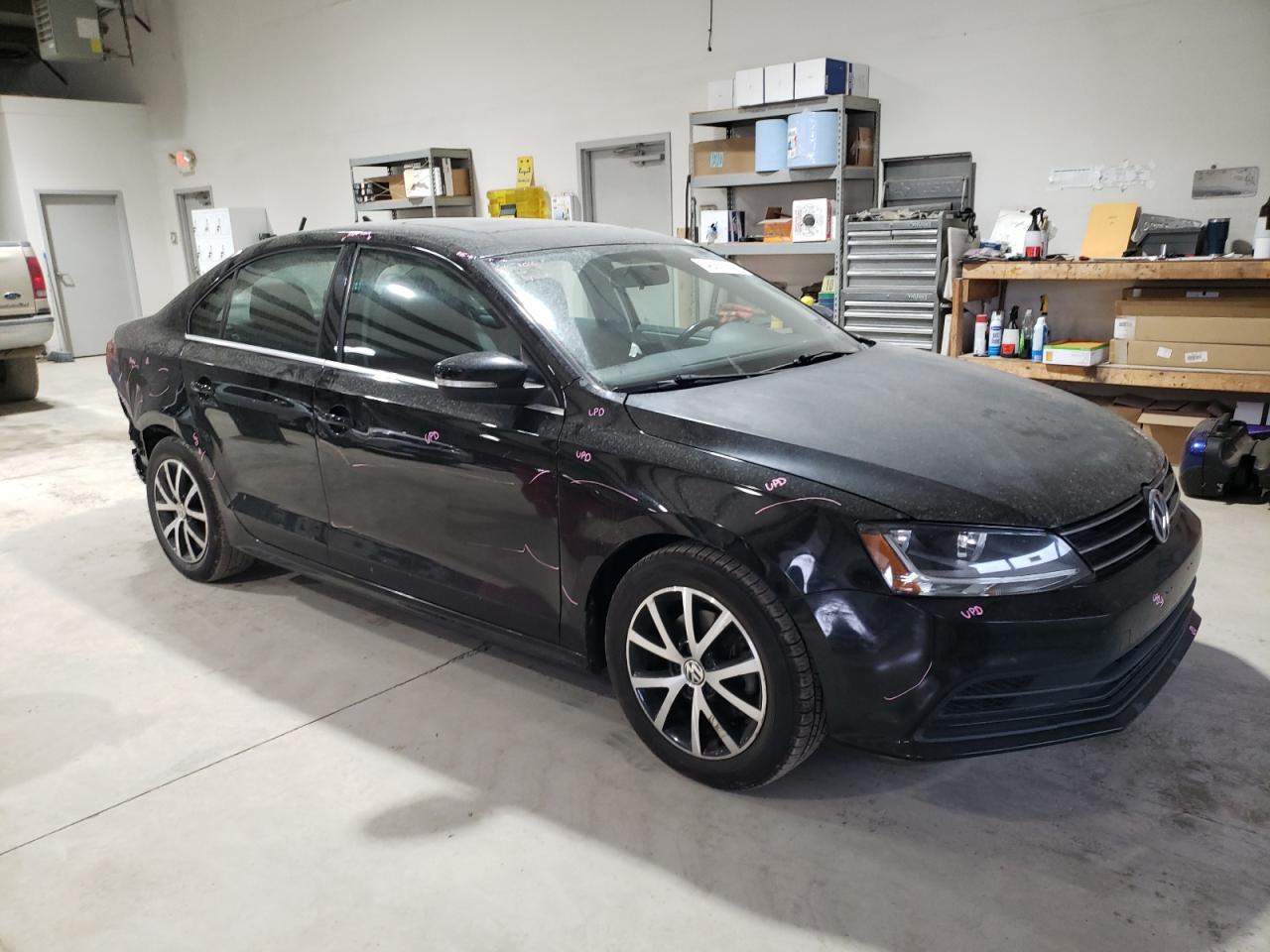 2017 Volkswagen Jetta - Image 4