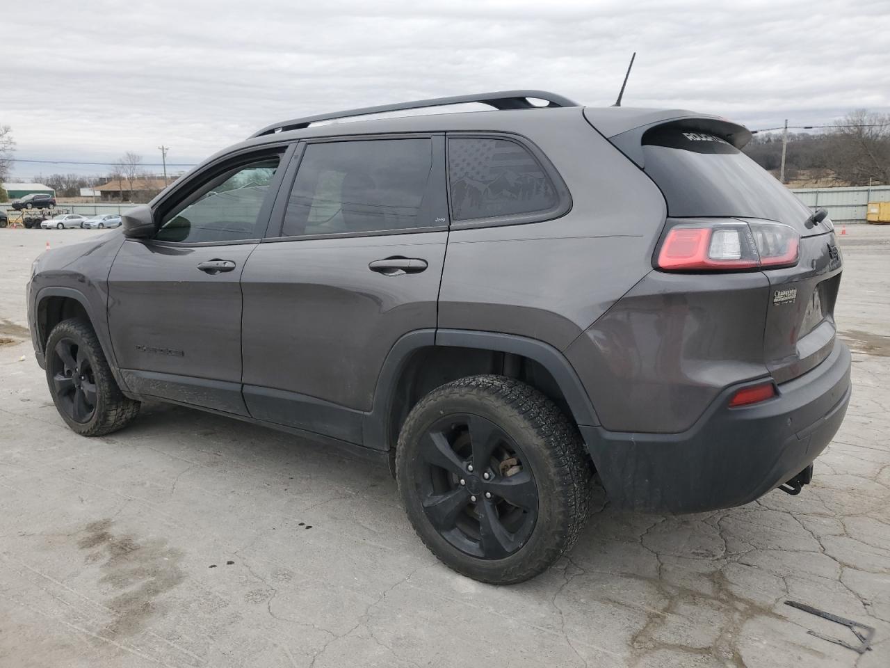 2020 Jeep Grand Cherokee - Image 2