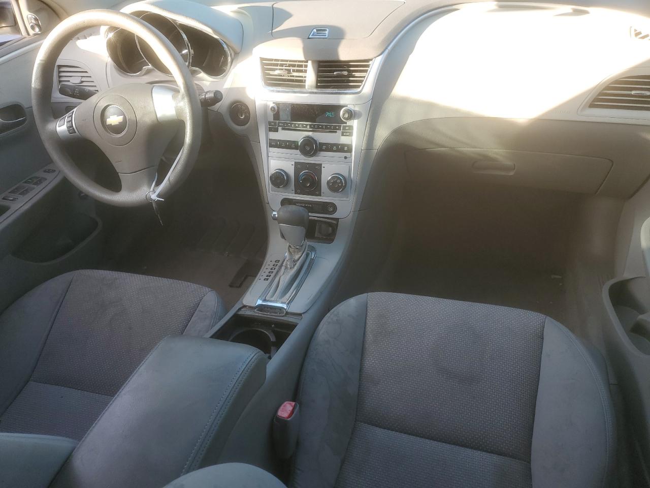 2009 Chevrolet Malibu - Image 8