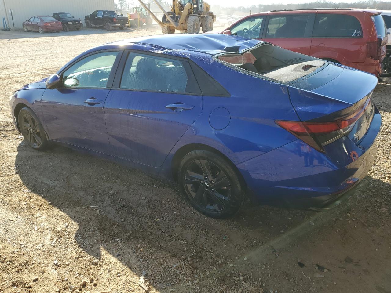 2023 Hyundai Elantra - Image 2