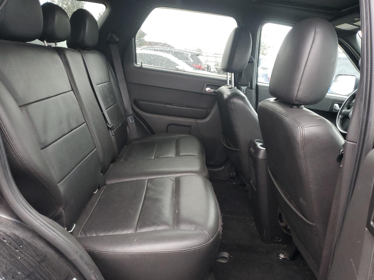 2011 Ford Escape - Image 11