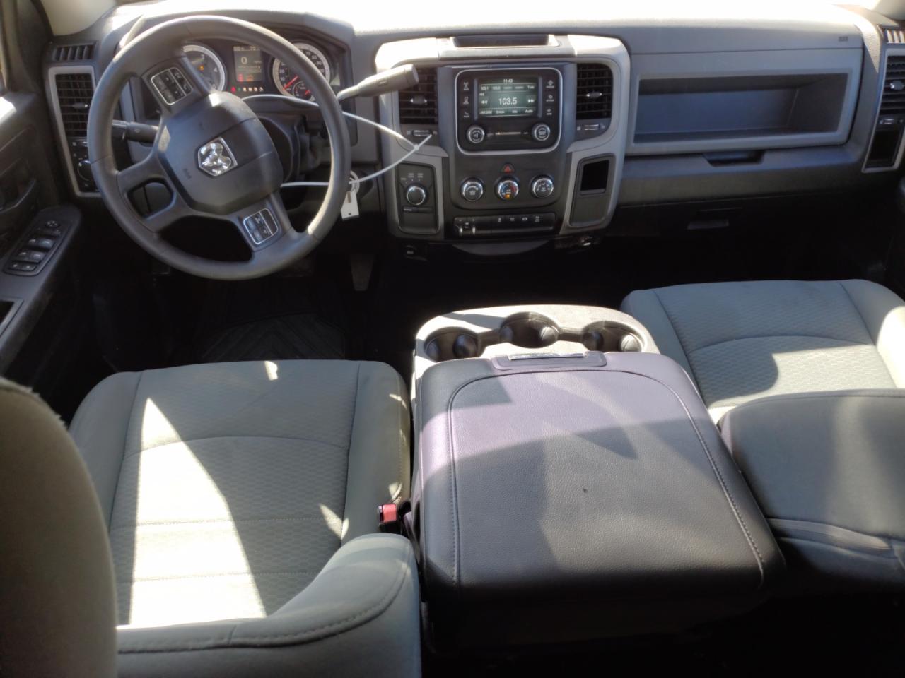 2016 RAM 3500 - Image 8