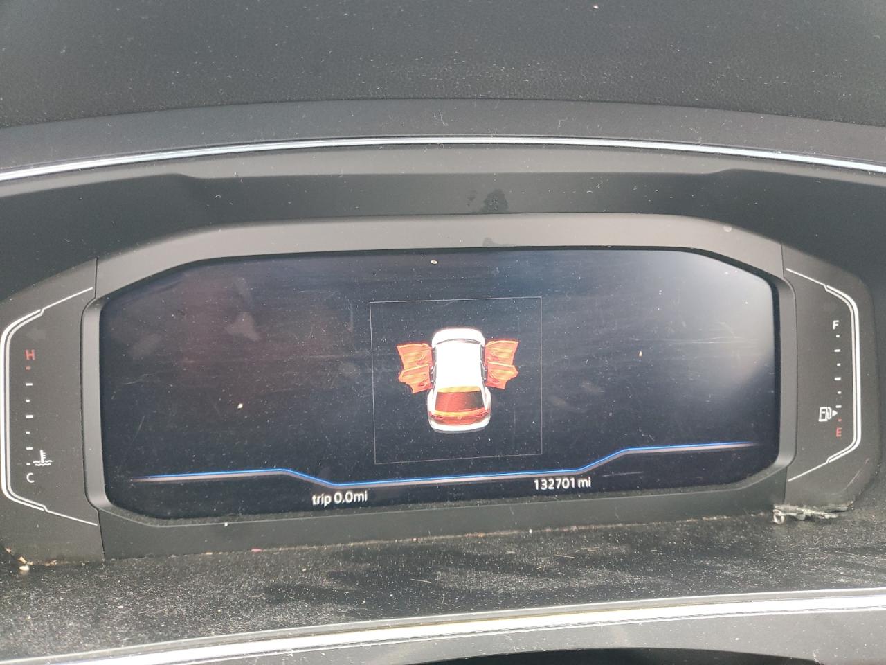2020 Volkswagen Tiguan - Image 9