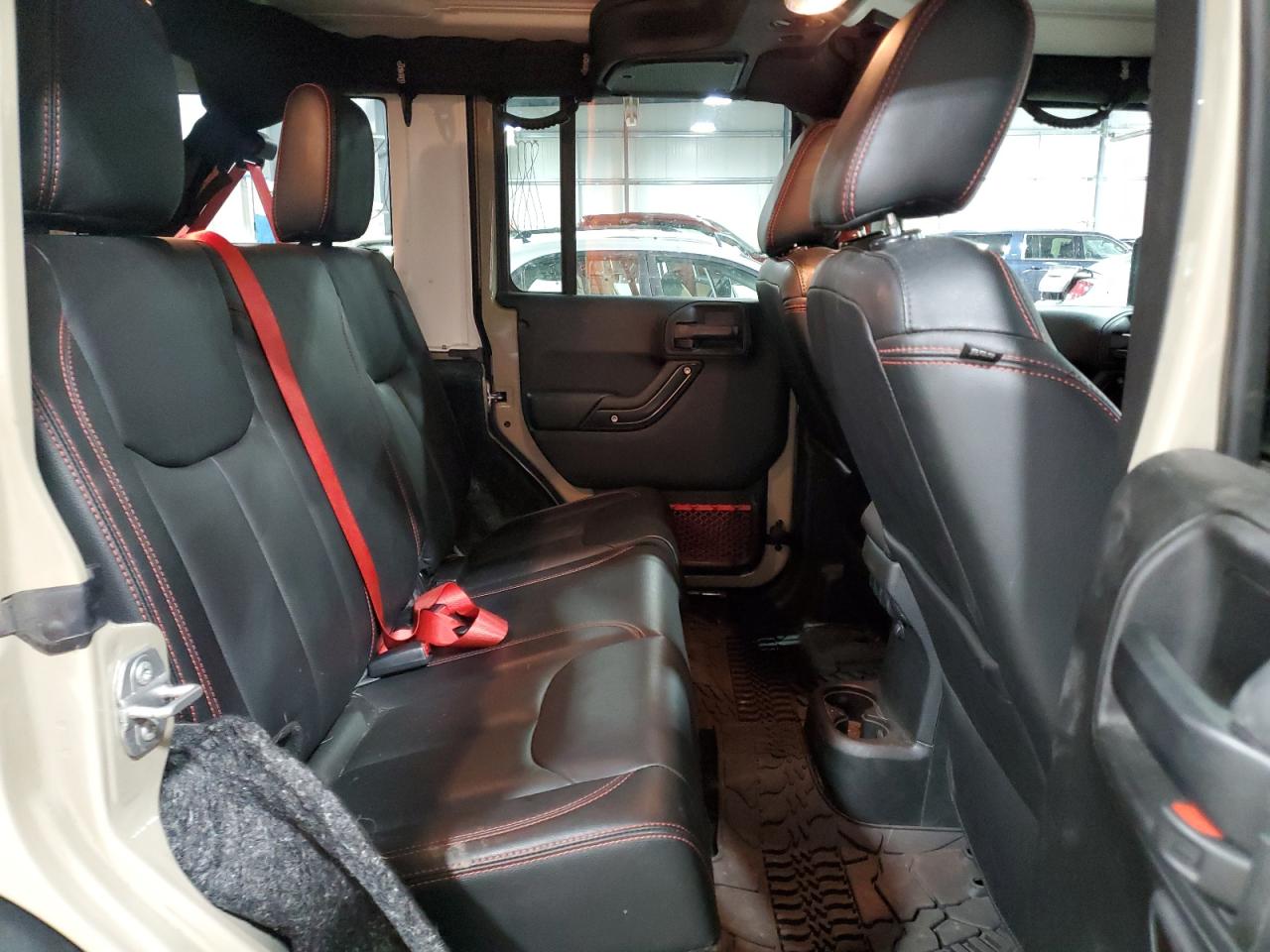 2018 Jeep Wrangler - Image 11