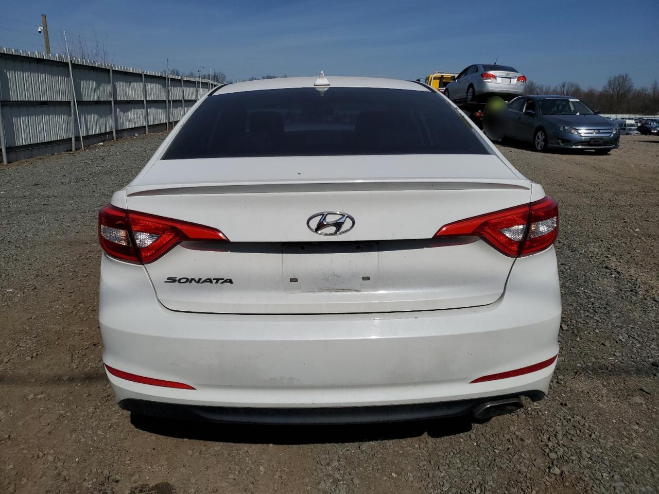 2015 Hyundai Sonata - Image 6