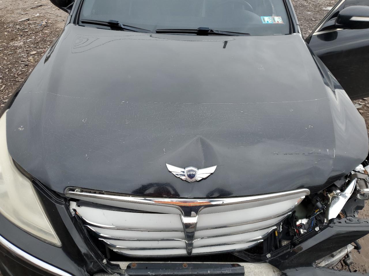 2012 Hyundai Genesis - Image 11