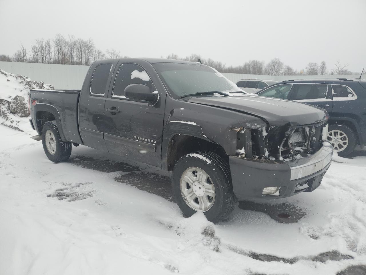 2011 Chevrolet Silverado - Image 4