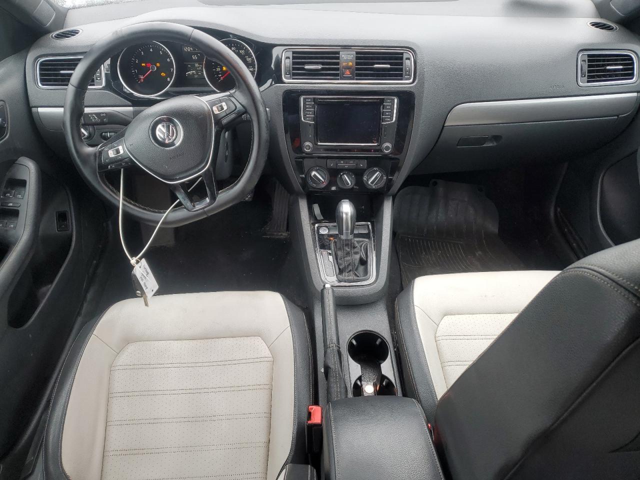 2016 Volkswagen Jetta - Image 8