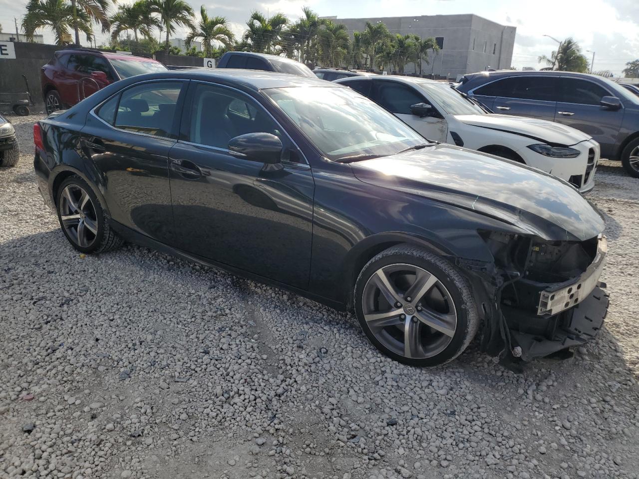 2018 Lexus IS - Image 4