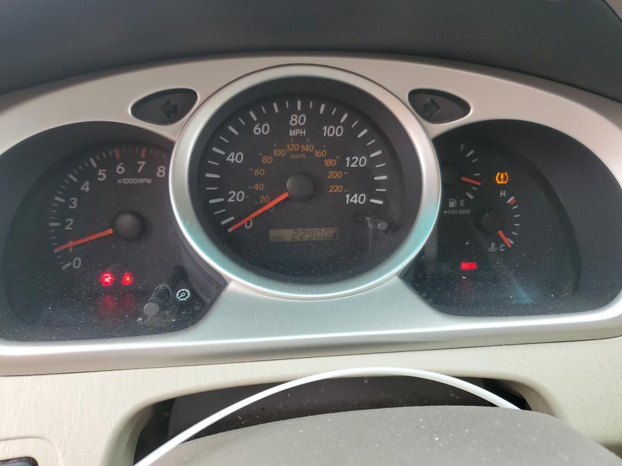 2005 Toyota Highlander - Image 9