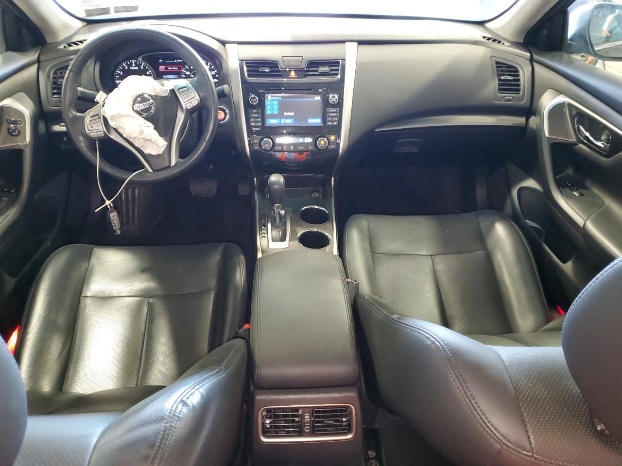 2015 Nissan Altima - Image 8