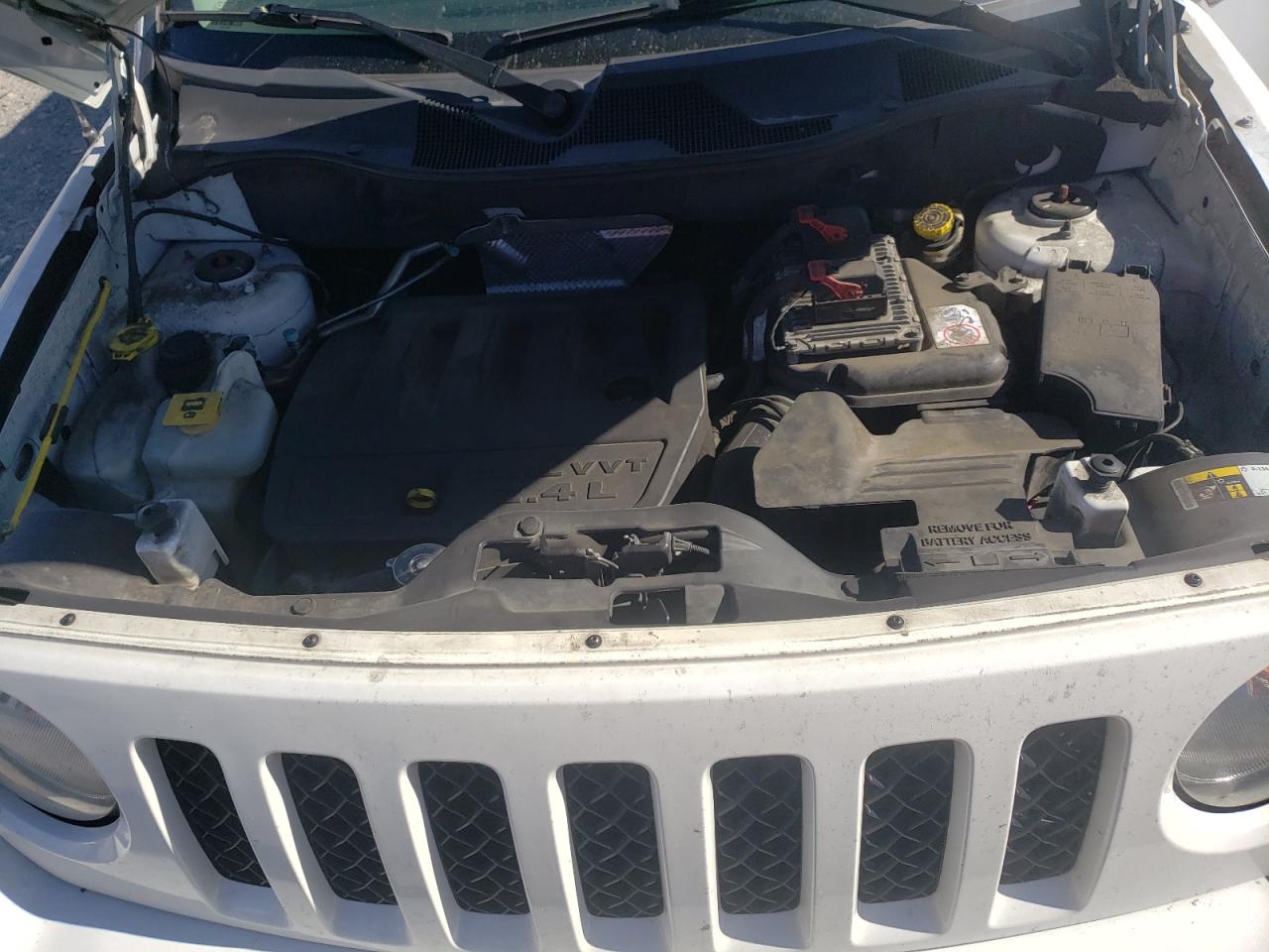 2015 Jeep Liberty (Patriot) - Image 14