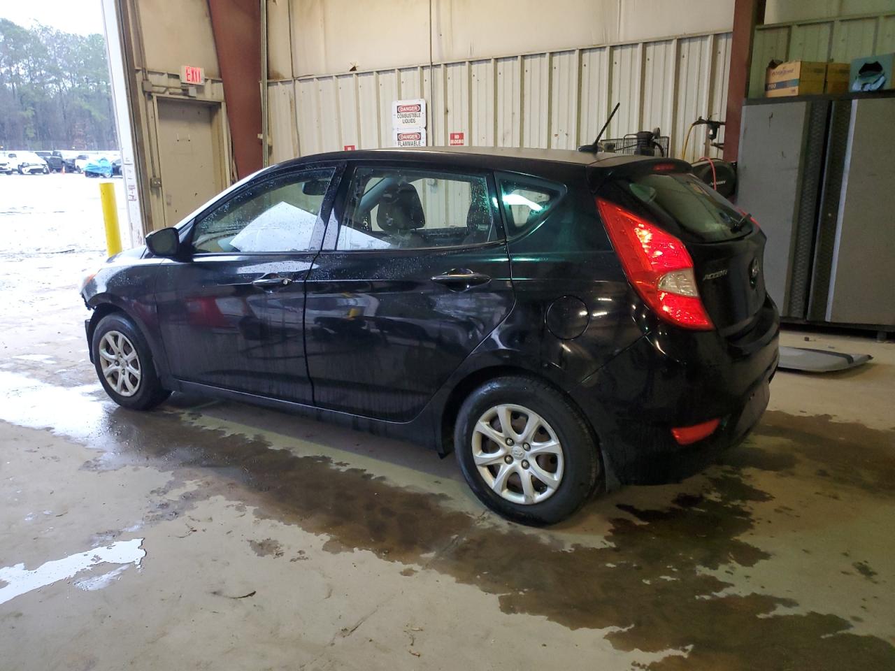 2013 Hyundai Accent - Image 2