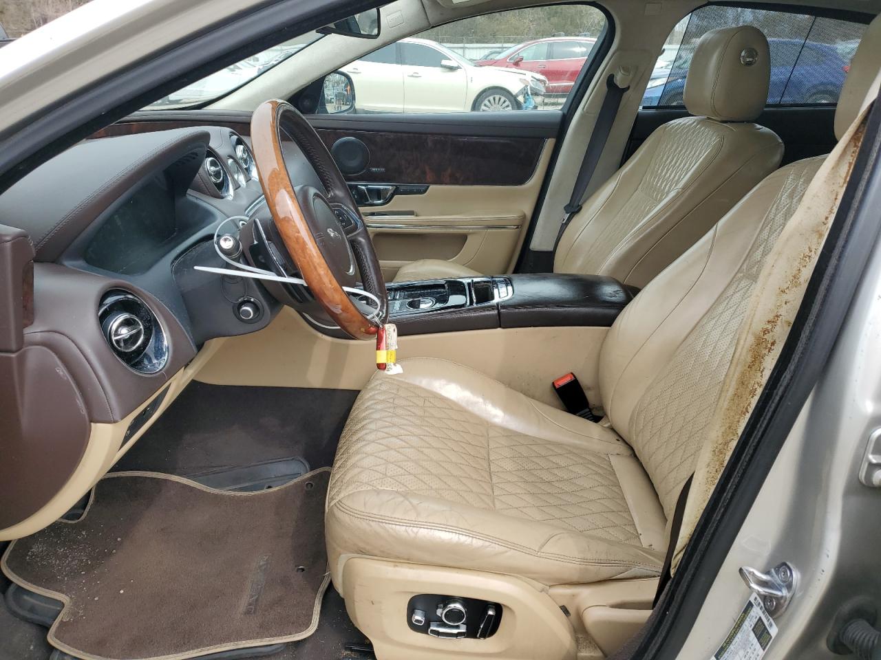 2017 Jaguar XJ - Image 7