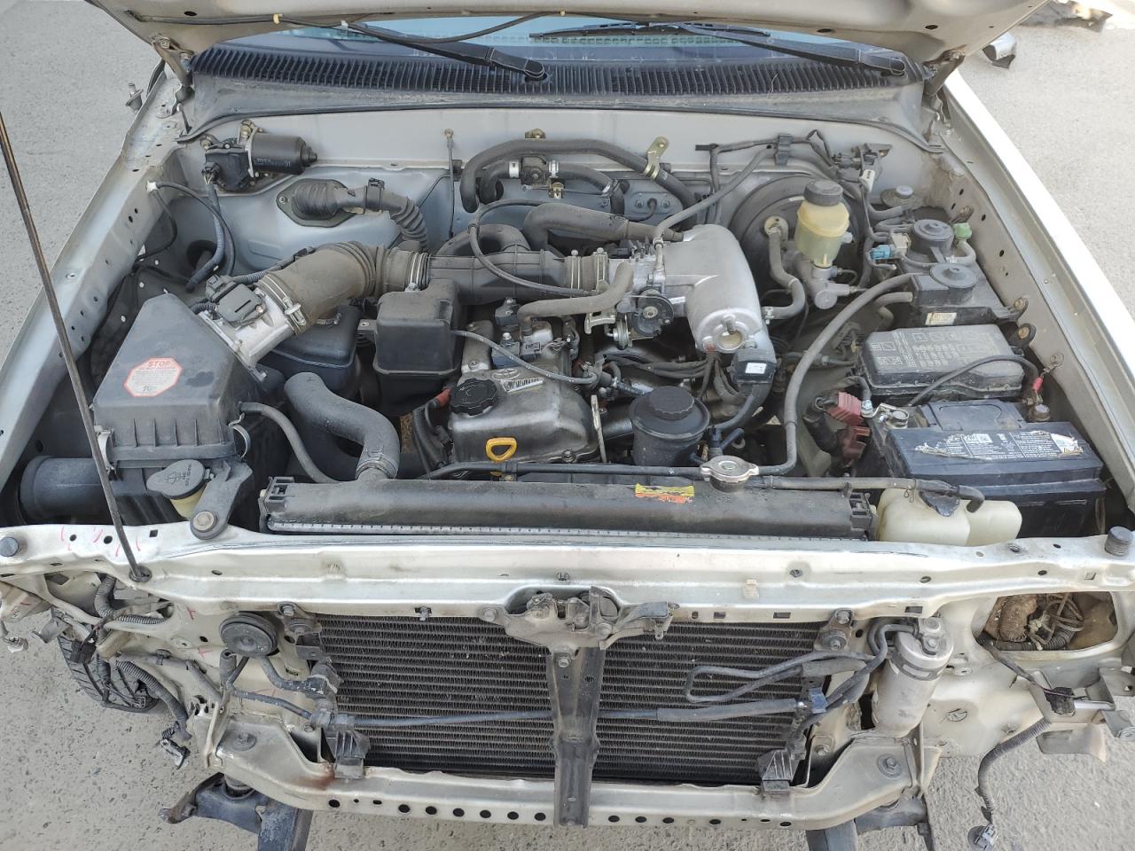 2000 Toyota Tacoma - Image 11