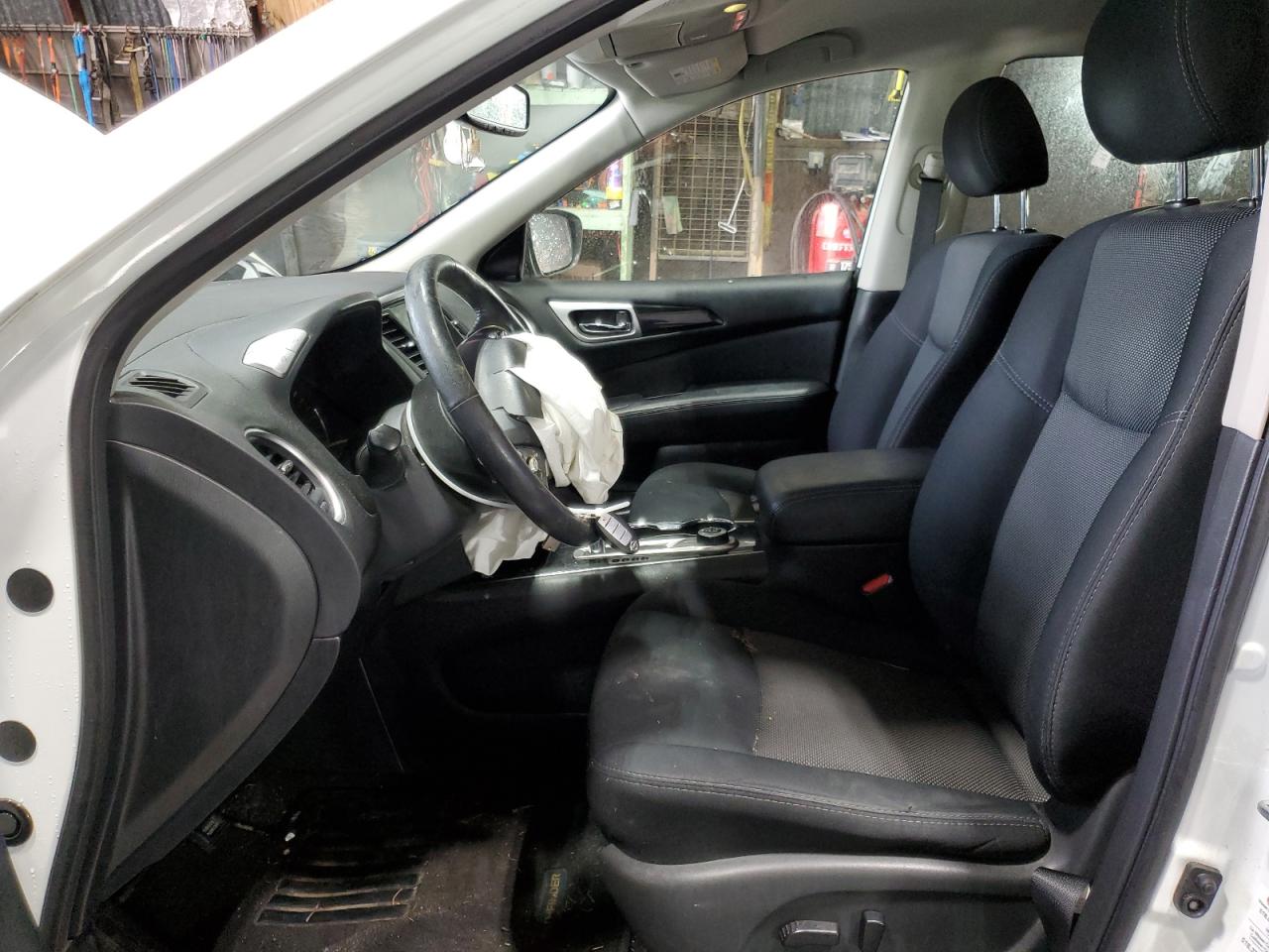 2019 Nissan Pathfinder - Image 7