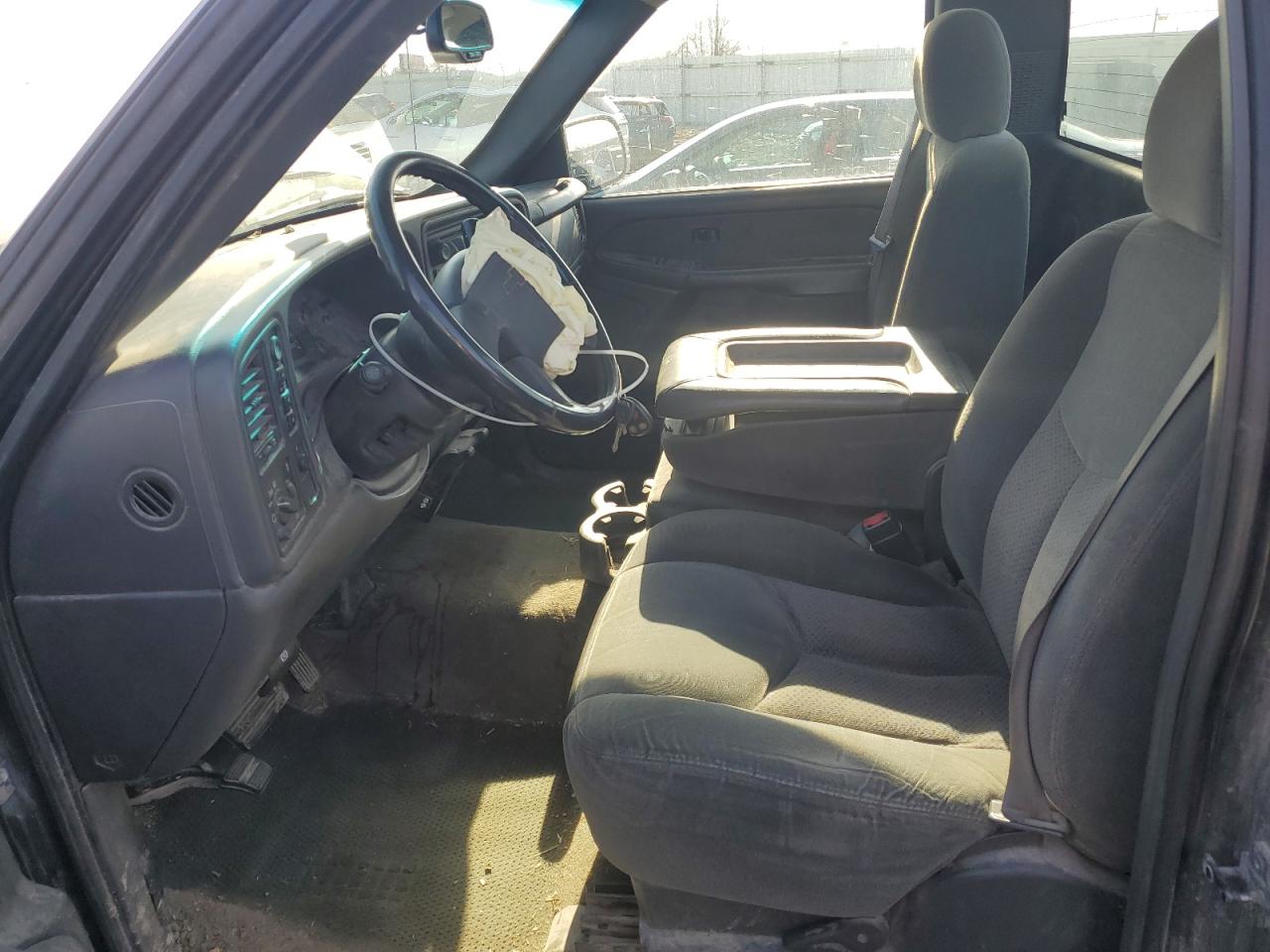 2003 Chevrolet Silverado - Image 7