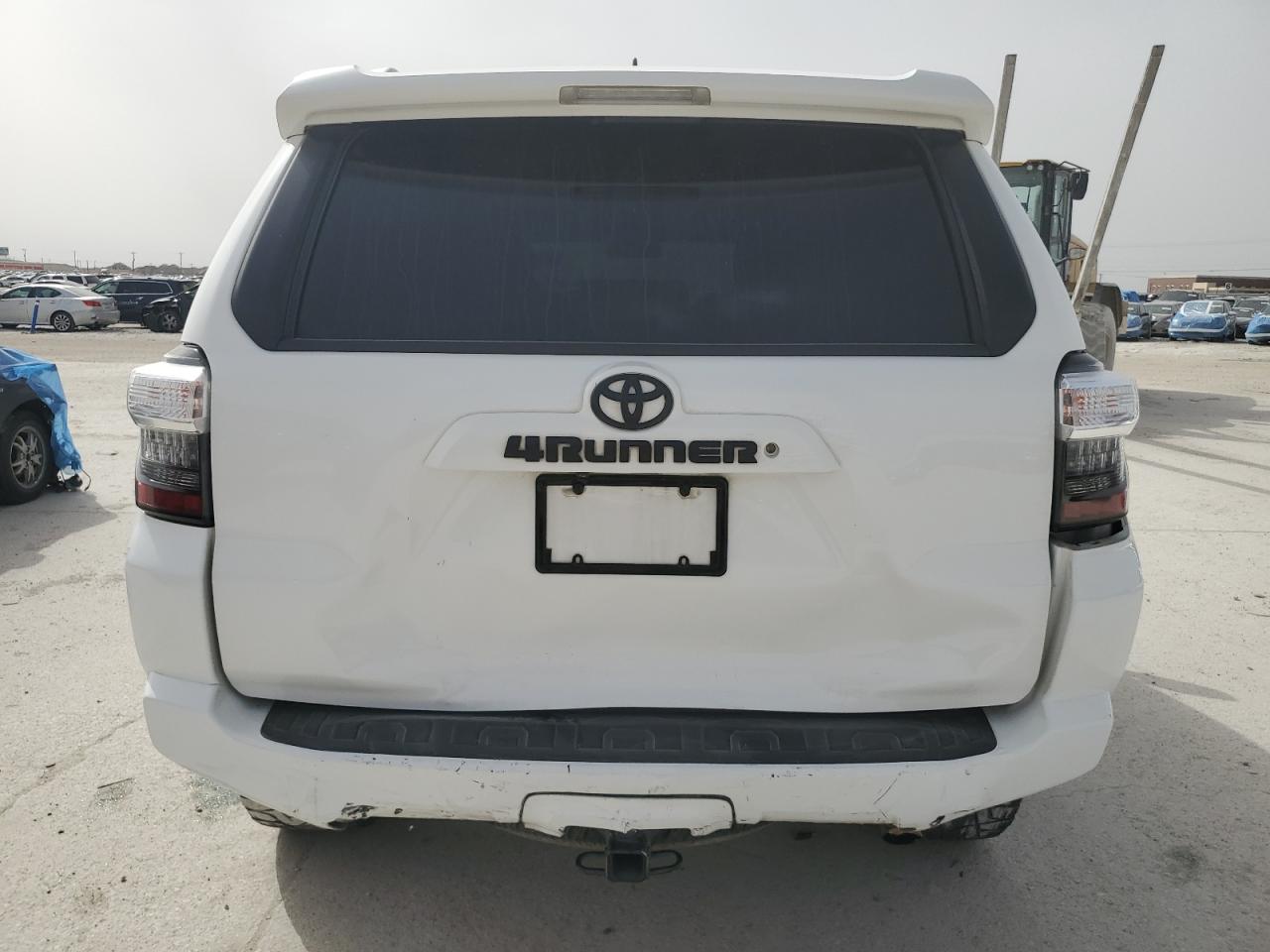 2017 Toyota 4Runner - Image 6