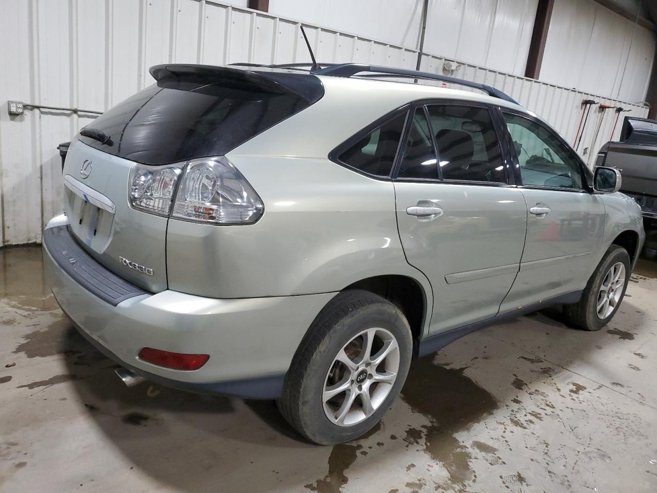 2004 Lexus RX - Image 3