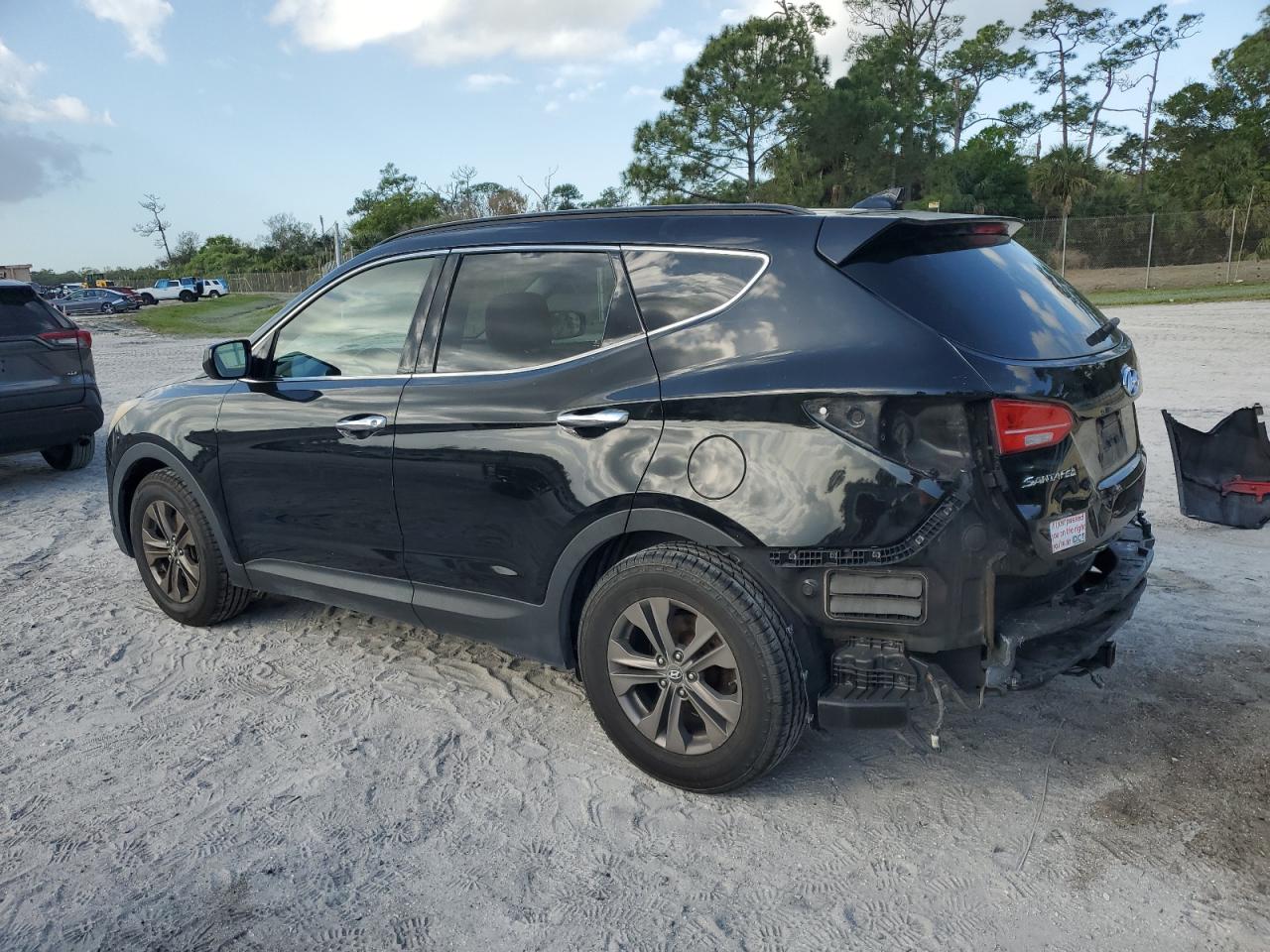 2013 Hyundai Santa Fe - Image 2