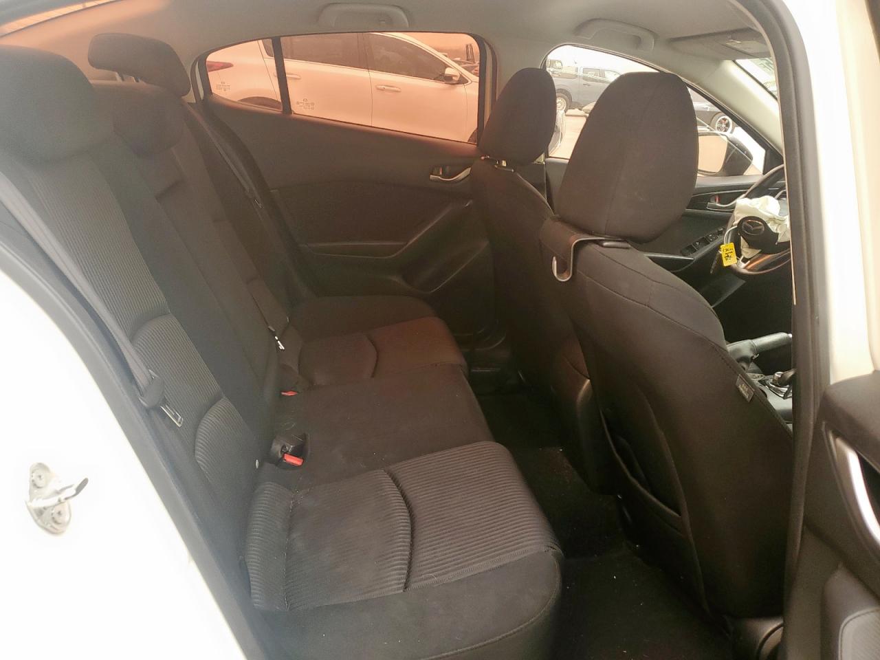 2016 Mazda 3 - Image 10