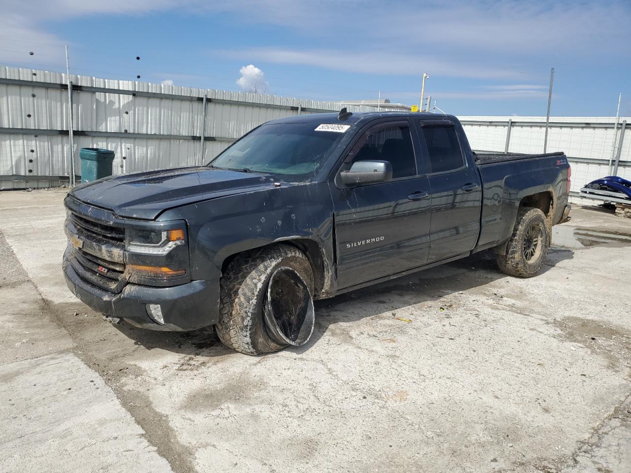 2017 Chevrolet Silverado K1500 Lt de vânzare în Walton, KY - Front End