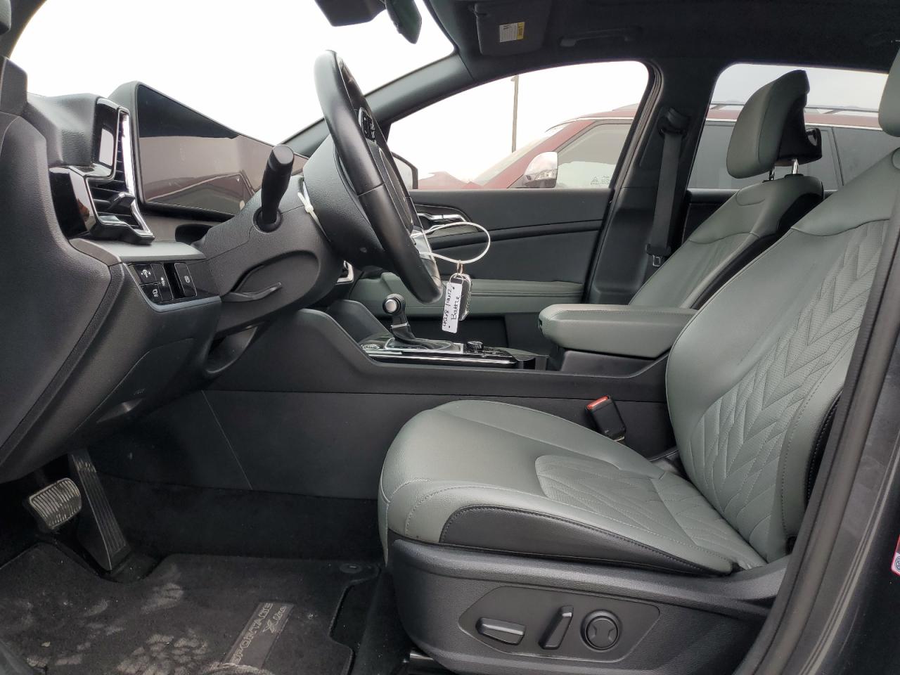 2023 Kia Sportage - Image 7