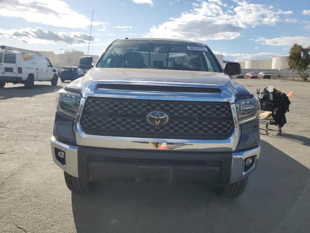  TOYOTA TUNDRA 2018 Silver