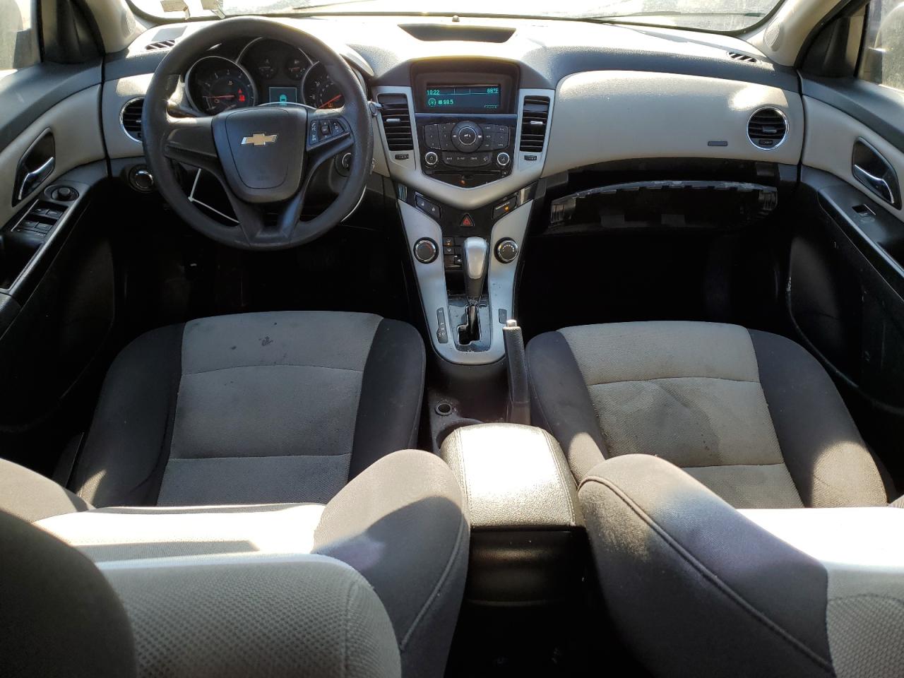 2013 Chevrolet Cruze - Image 8