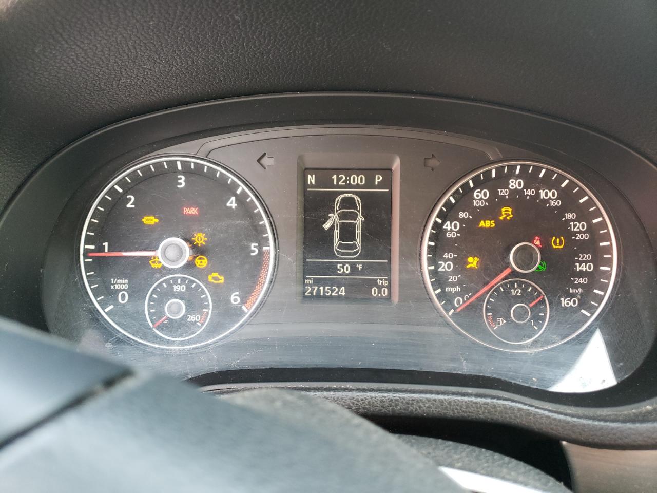 2014 Volkswagen Passat - Image 9