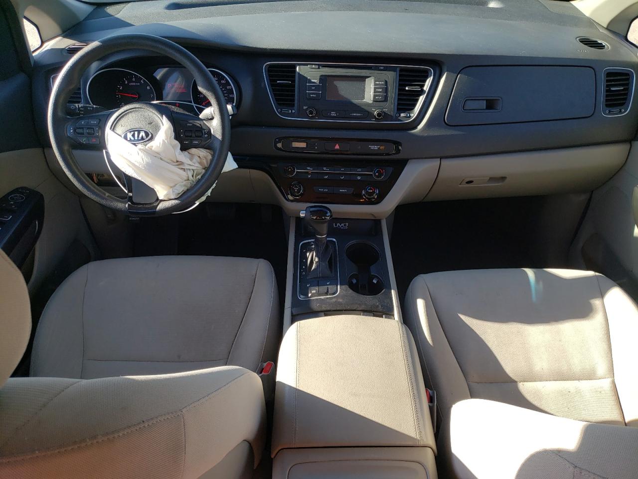 2015 Kia Sedona - Image 8