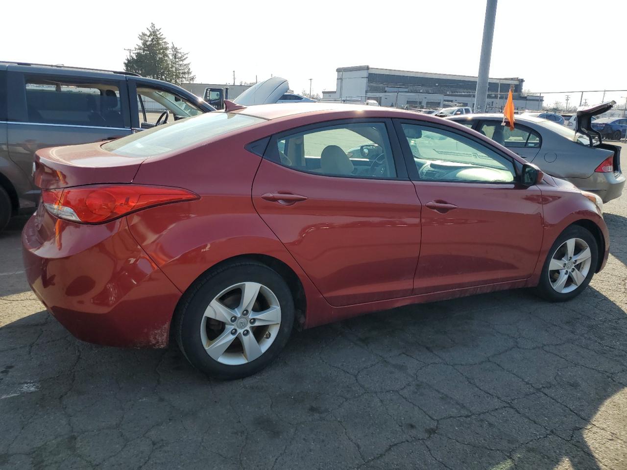 2013 Hyundai Elantra - Image 3