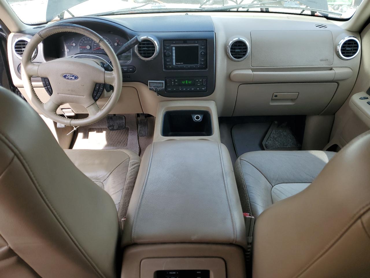 2004 Ford Expedition - Image 8