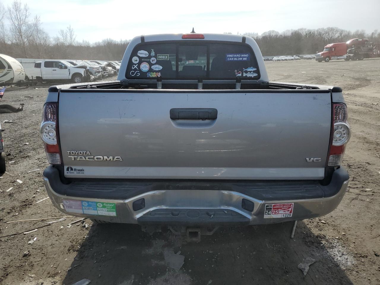 2015 Toyota Tacoma - Image 6