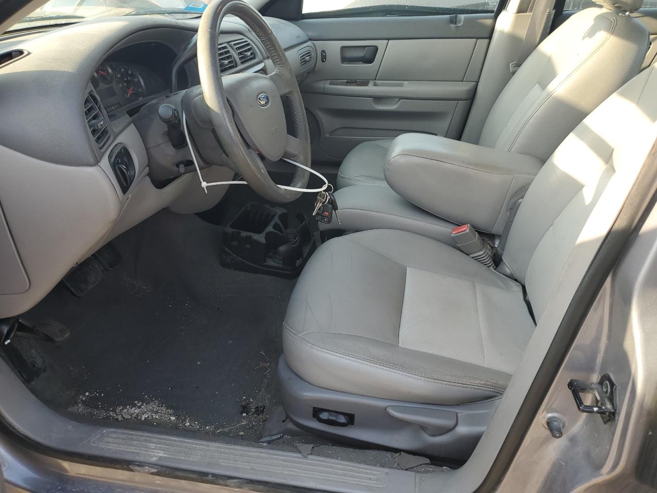 2006 Ford Taurus - Image 7