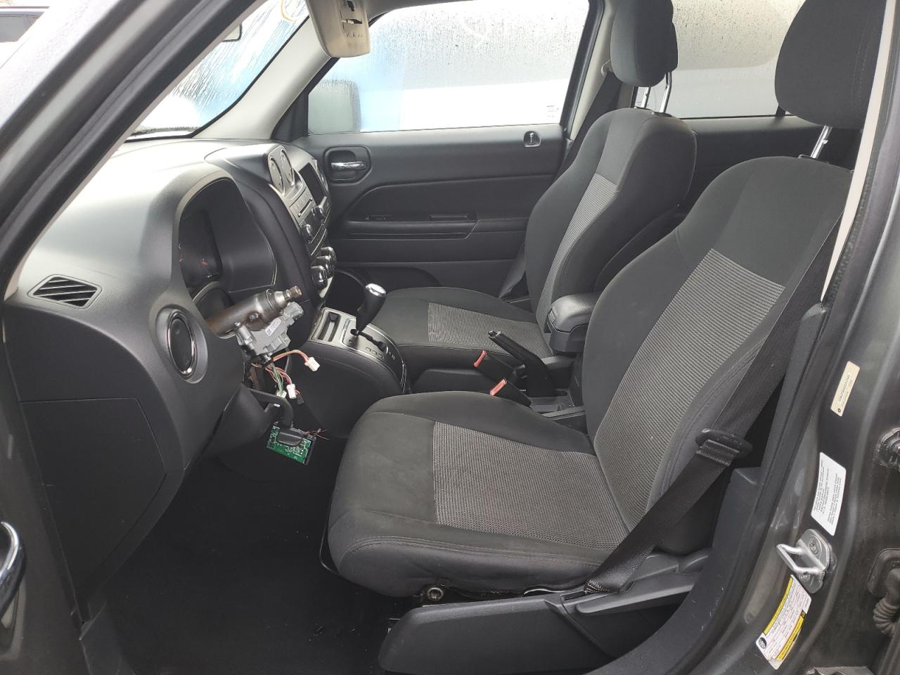 2012 Jeep Liberty (Patriot) - Image 7