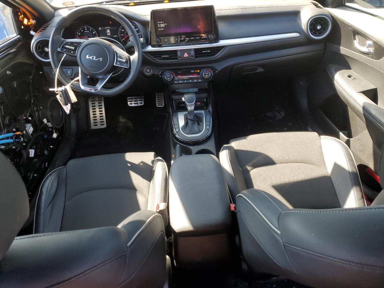 2023 Kia Forte - Image 8