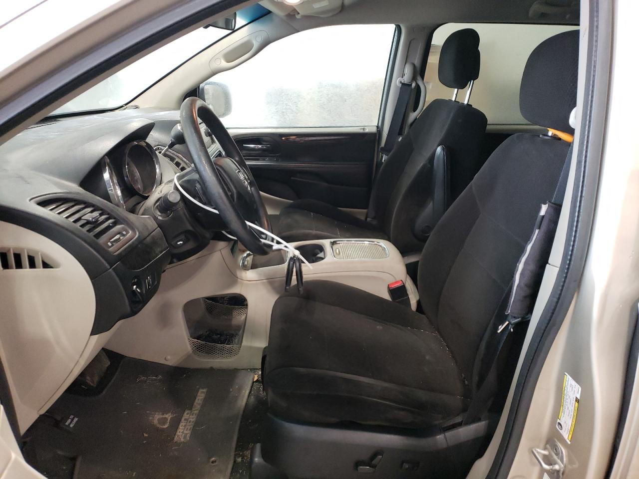 2013 Dodge Caravan - Image 7