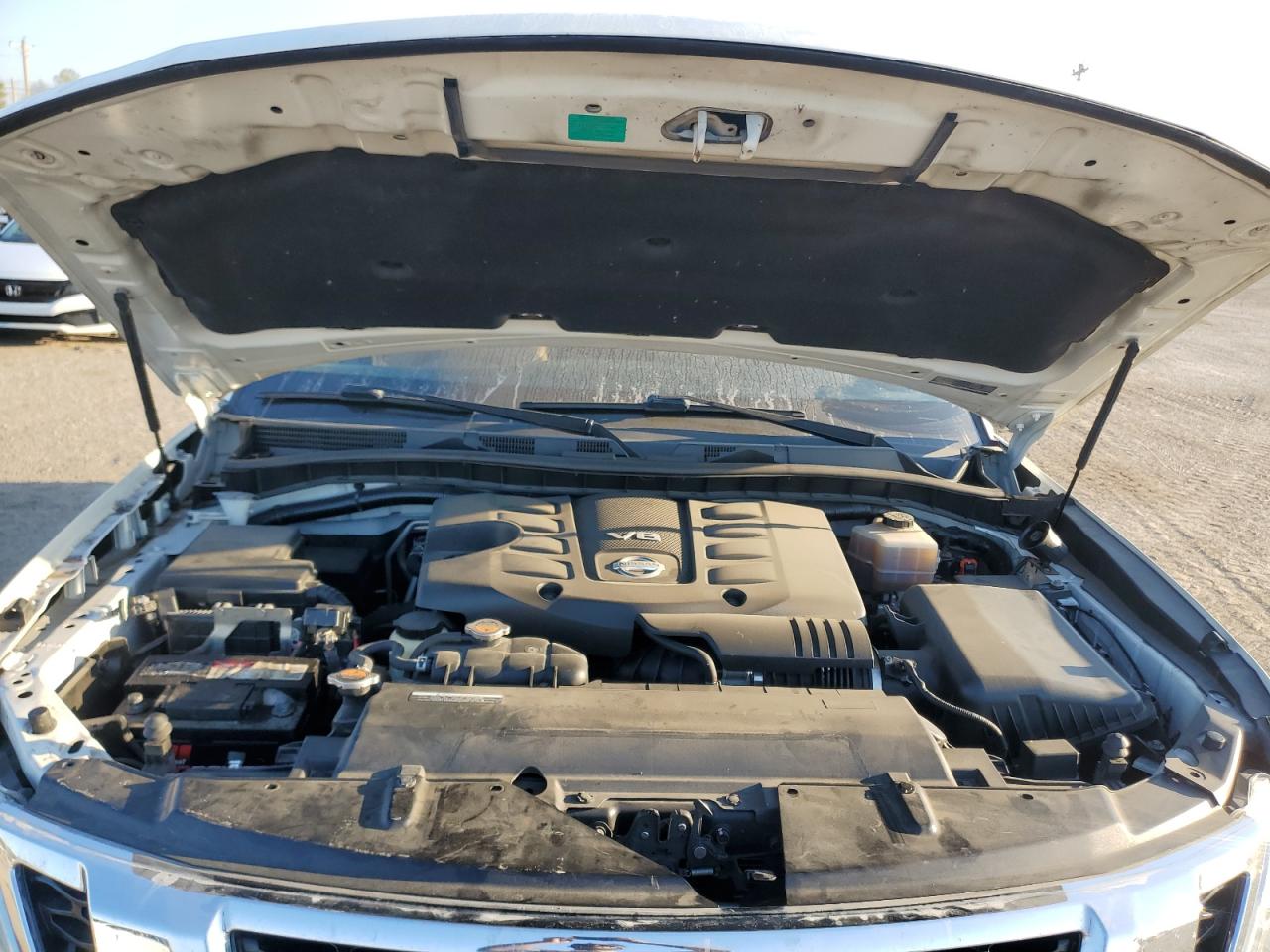 2018 Nissan Armada - Image 13