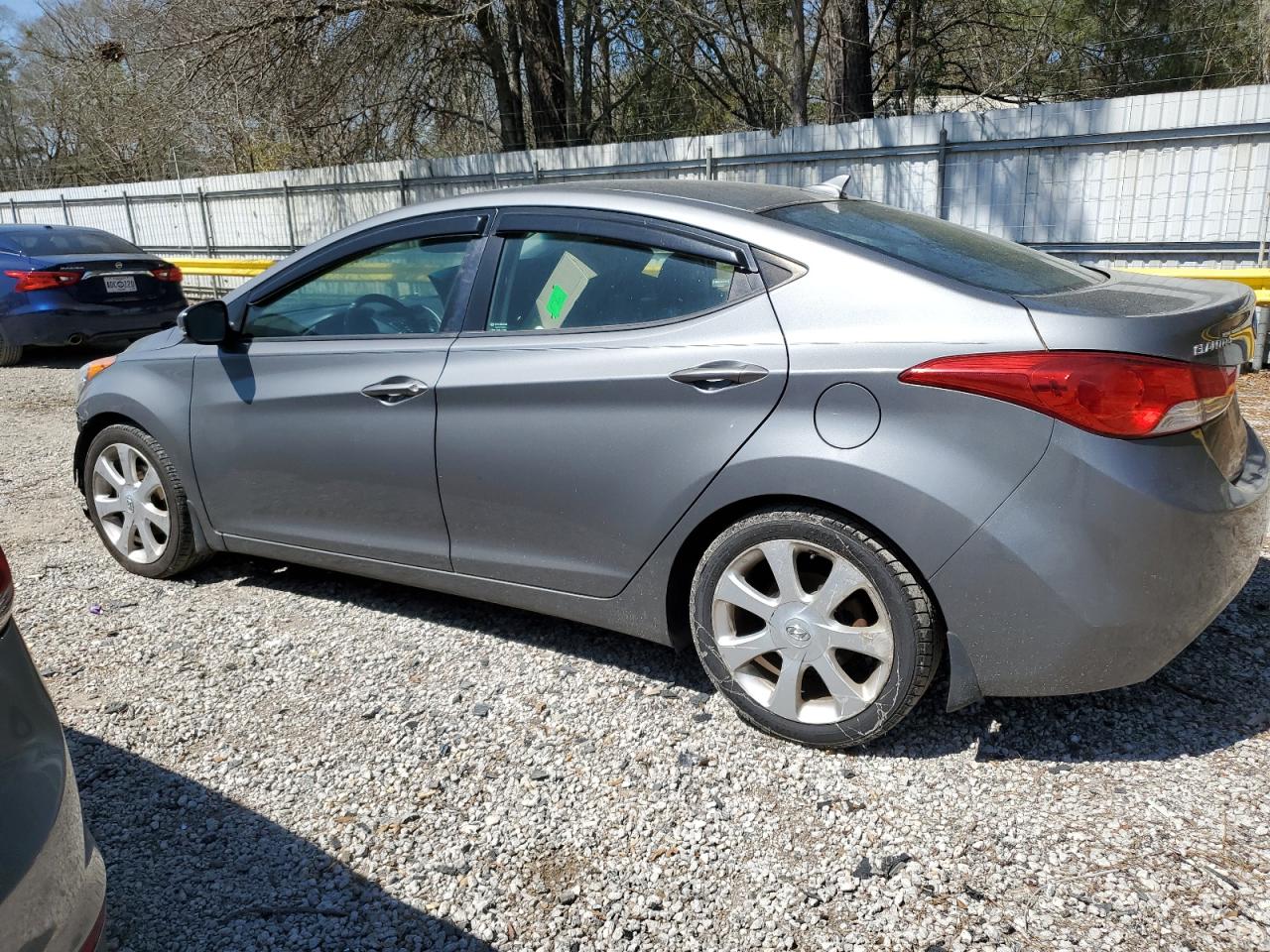2013 Hyundai Elantra - Image 2
