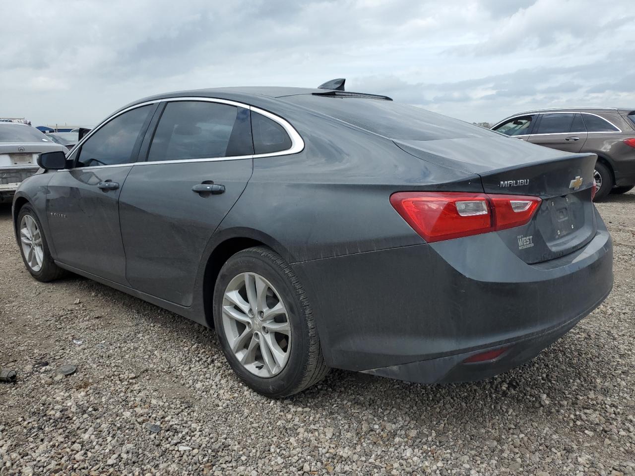 2016 Chevrolet Malibu - Image 2