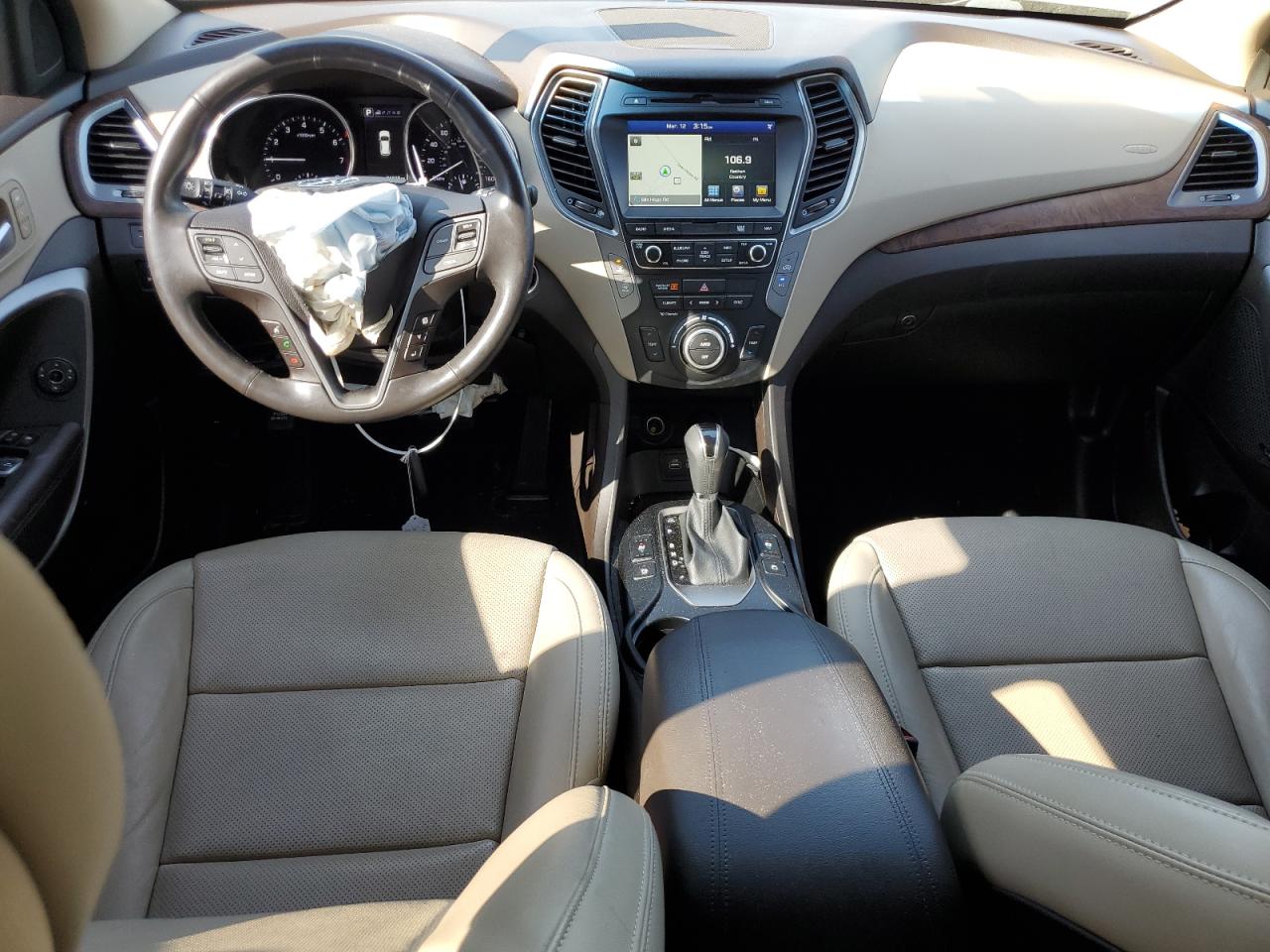 2018 Hyundai Santa Fe - Image 8