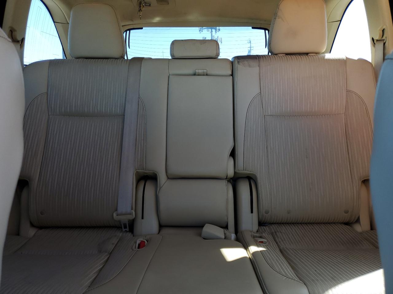 2015 Toyota Highlander - Image 10