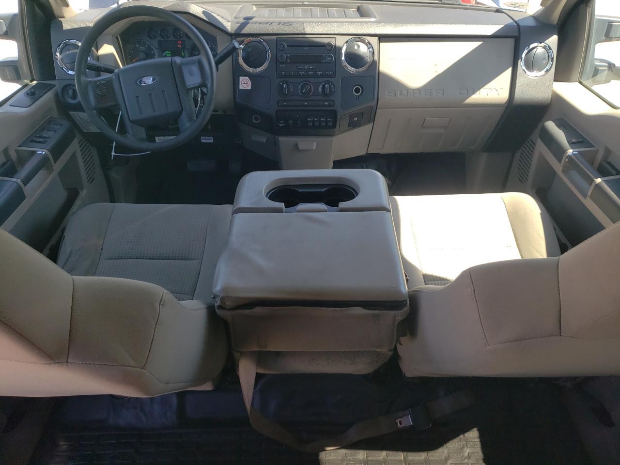 2008 Ford F550 - Image 8