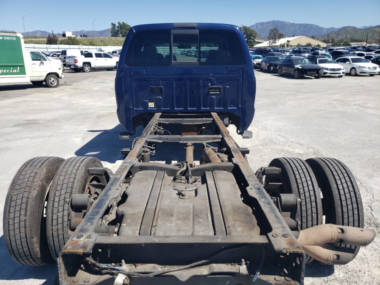 2008 Ford F550 - Image 10
