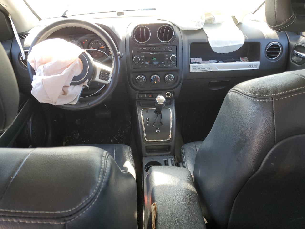 2016 Jeep Compass - Image 8