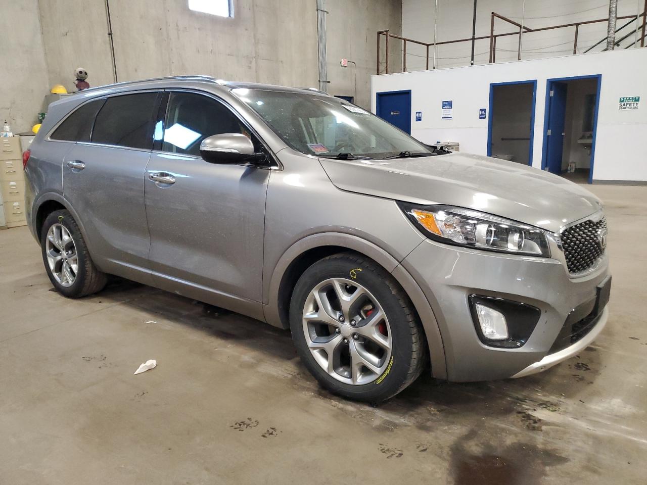 2016 Kia Sorento - Image 4