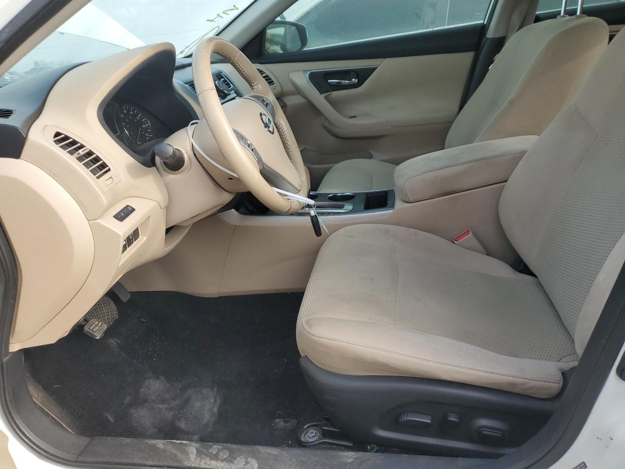 2015 Nissan Altima - Image 7