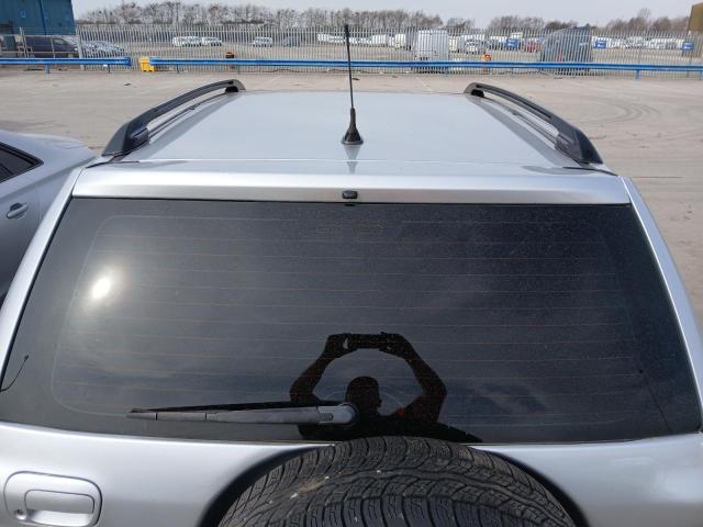 2004 TOYOTA RAV4 XT4 V